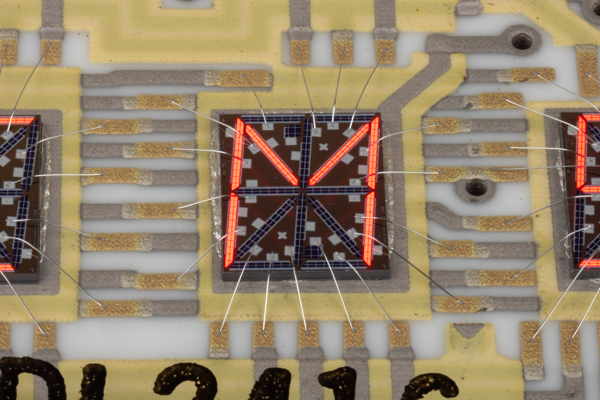 An alphanumeric display on a hybrid ceramic circuit